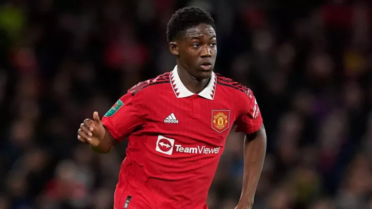 Kobbie Mainoo Can Be Frenkie de Jong Alternative for Man United