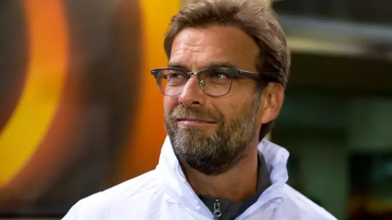 Klopp Glasses staring