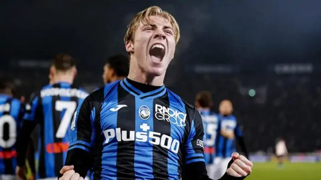 Manchester United Best FPL Picks 23/24 6 Rasmus Hojlund, who could soon be added to FPL celebrating a goal