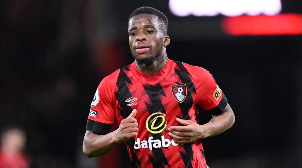 Hamed Traorè playing with a Bournemouth kit on.