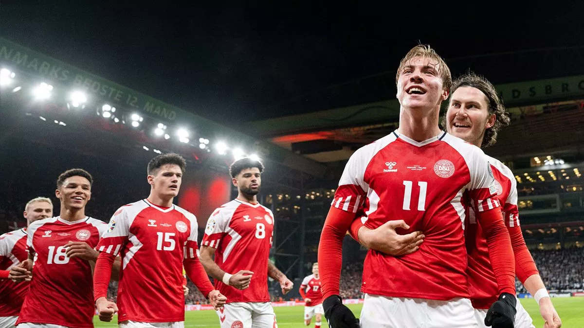 Manchester United Agree Deal For Rasmus Hojlund 2 Ramus Hojlund playing for his national team