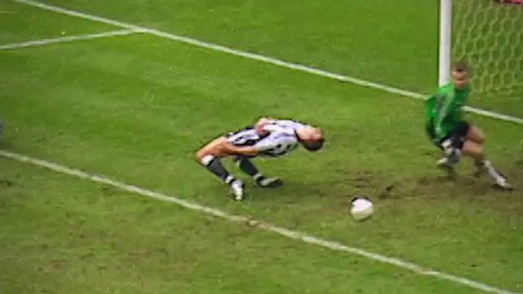 Top 10 Craziest Premier League Moments of All Time 13 Steven Taylor gives the acting performance of a lifetime