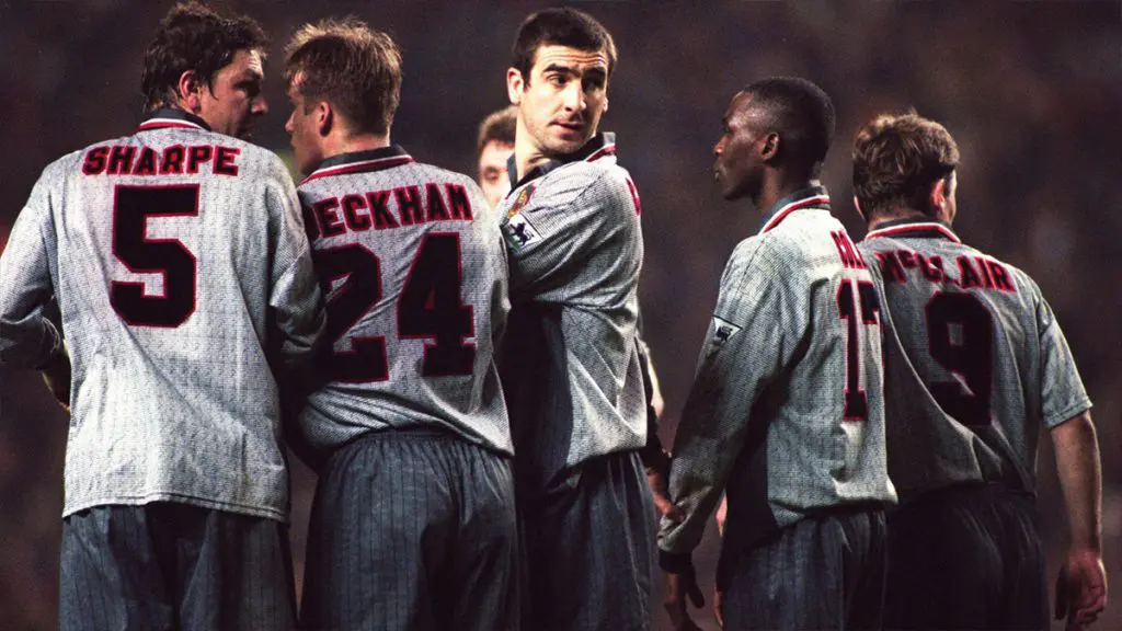 Top 10 Craziest Premier League Moments of All Time 10 Sharpe, Beckham, Cantona, Cole and McClair in a wall in the infamous grey kit