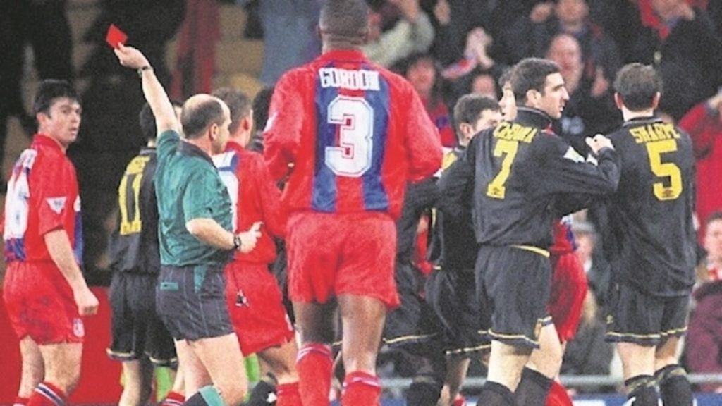 Cantona recieves a red card vs Palace