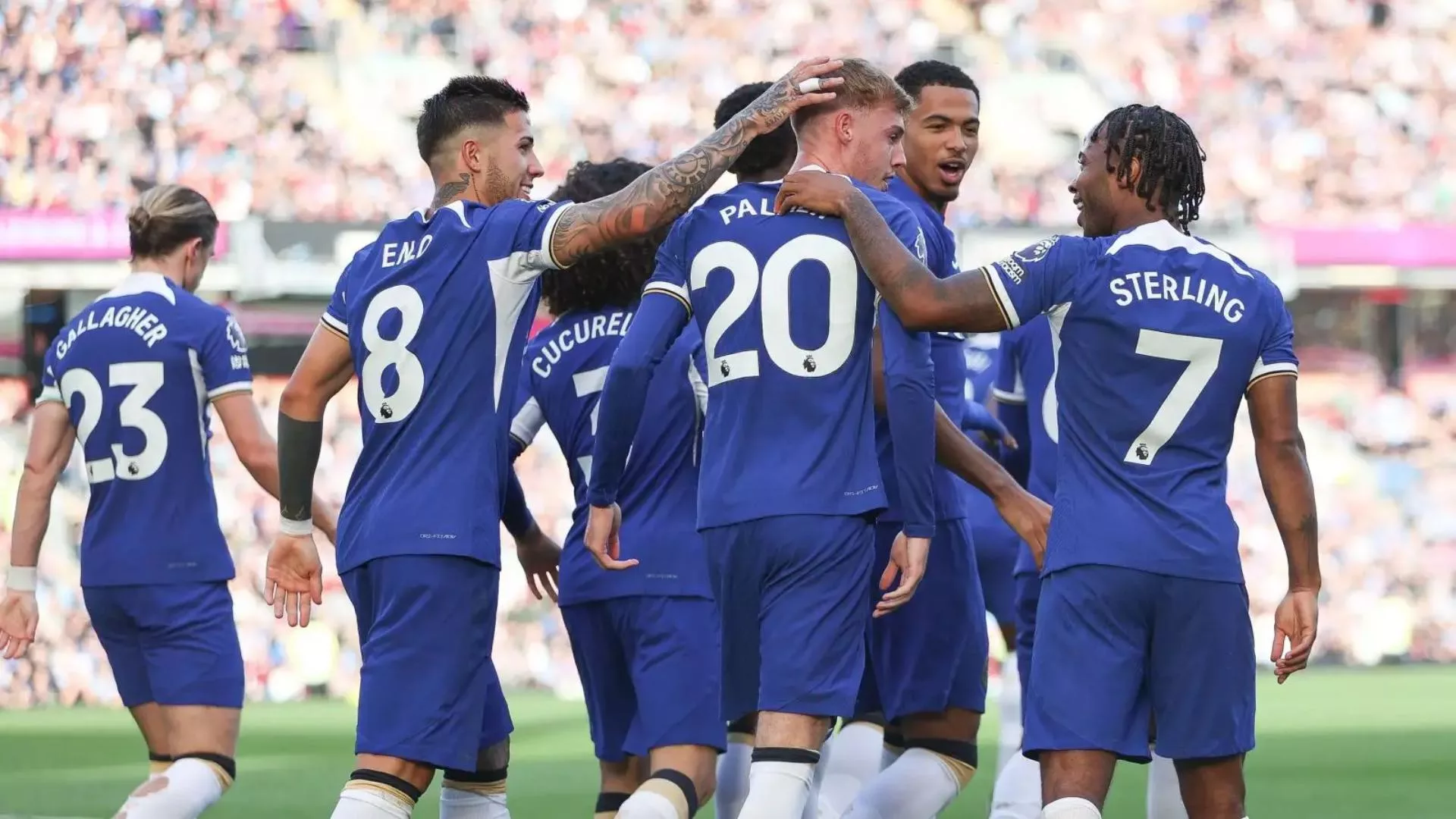 Chelsea Squad Celebrating a Goal