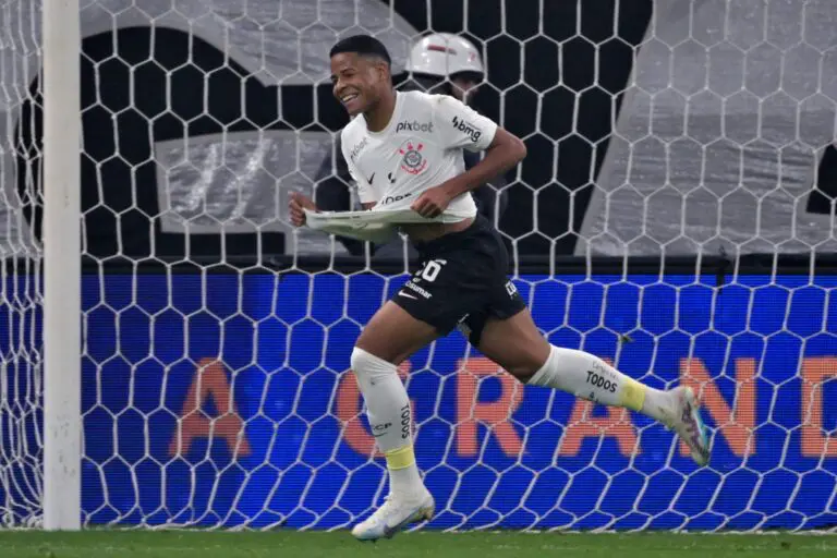 SOURCES: Manchester United Are Interested In Corinthians Winger Wesley Gassova