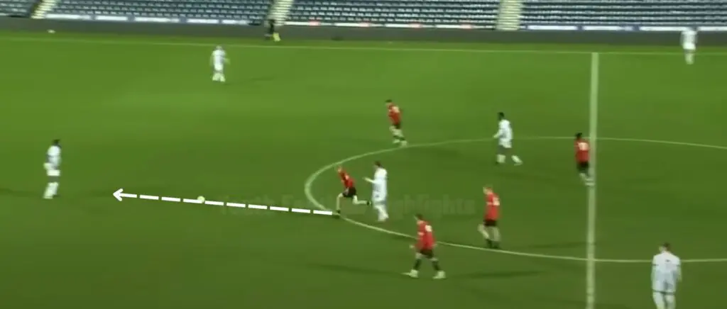 Toby Collyer: Manchester United's Next Hot Prospect 4 Collyer pressing from kick off