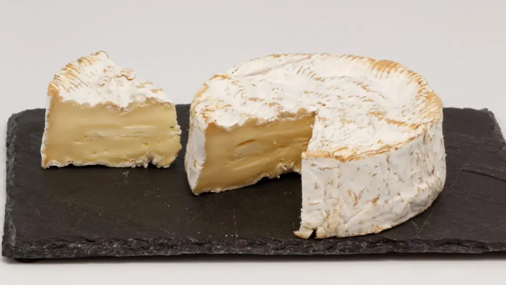 KEY FPL MIDFIELDERS IF THEY WERE TYPES OF CHEESE 16 Camembert de Normandie AOP 11