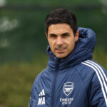 Mikel Arteta overseeing training