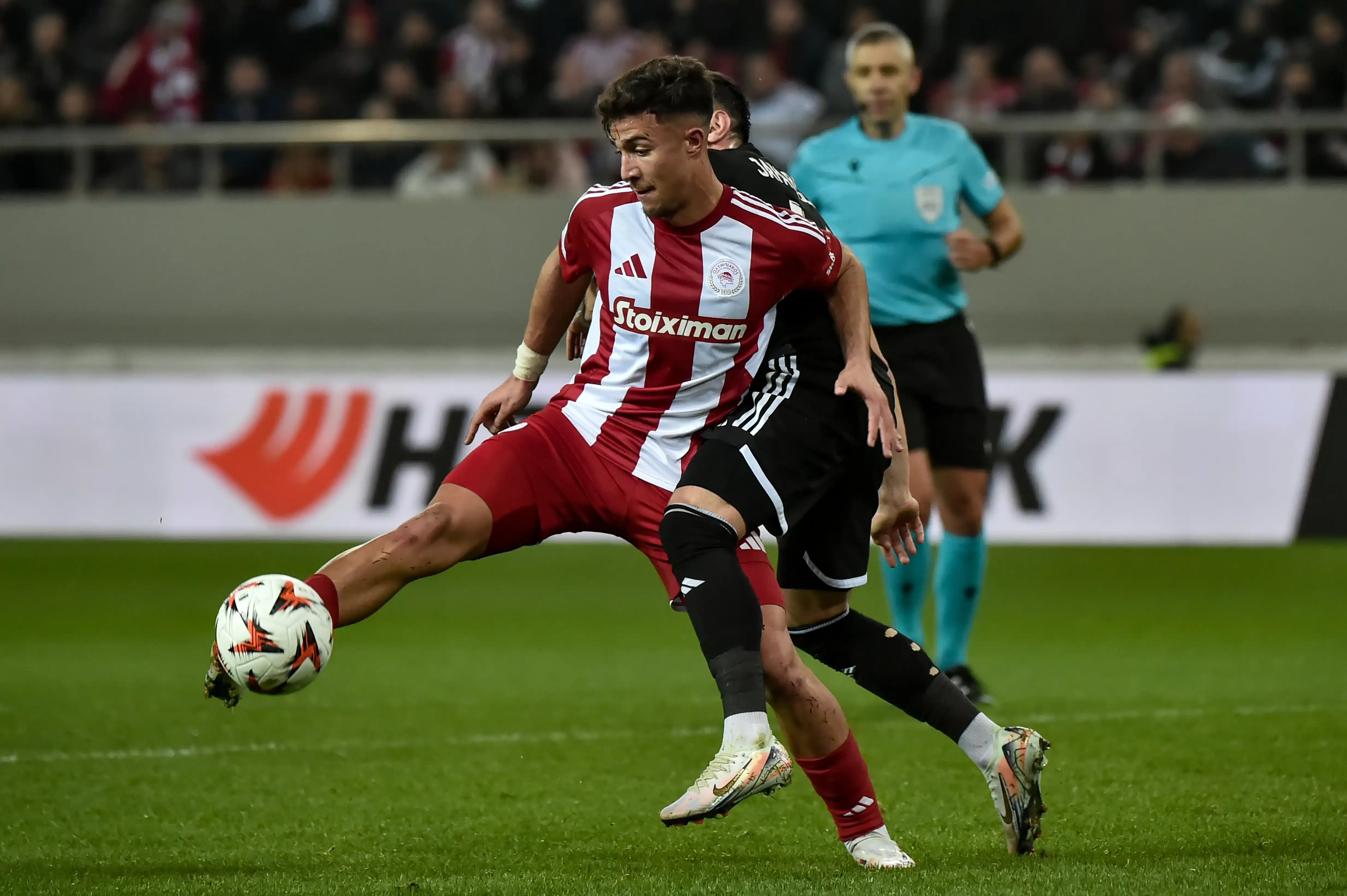 olympiacos fc v qarabag fk uefa europa league 2024 25 league phase md8