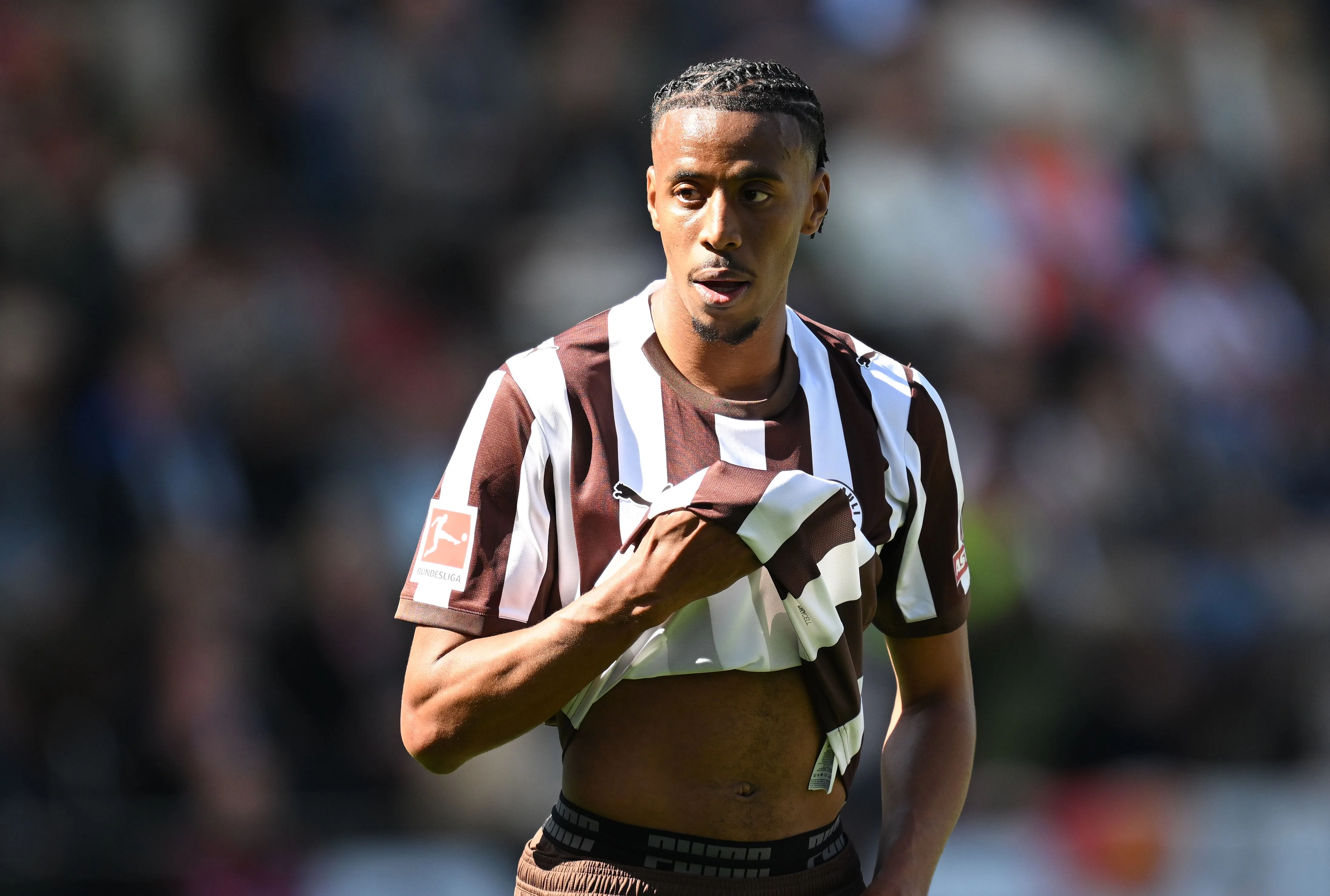 Morgan Guilavogui of FC St.Pauli in action during the Bundesliga match between FC St. Pauli 1910 and VfL Bochum 1848 at Millerntor Stadium on May 17, 2025 in Hamburg,