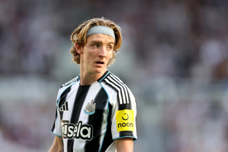 Aston Villa vs Newcastle Preview – Premier League 2025-26 | Form, Injuries, Lineups & Prediction